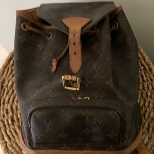 Good condition for a vintage Louis Vuitton